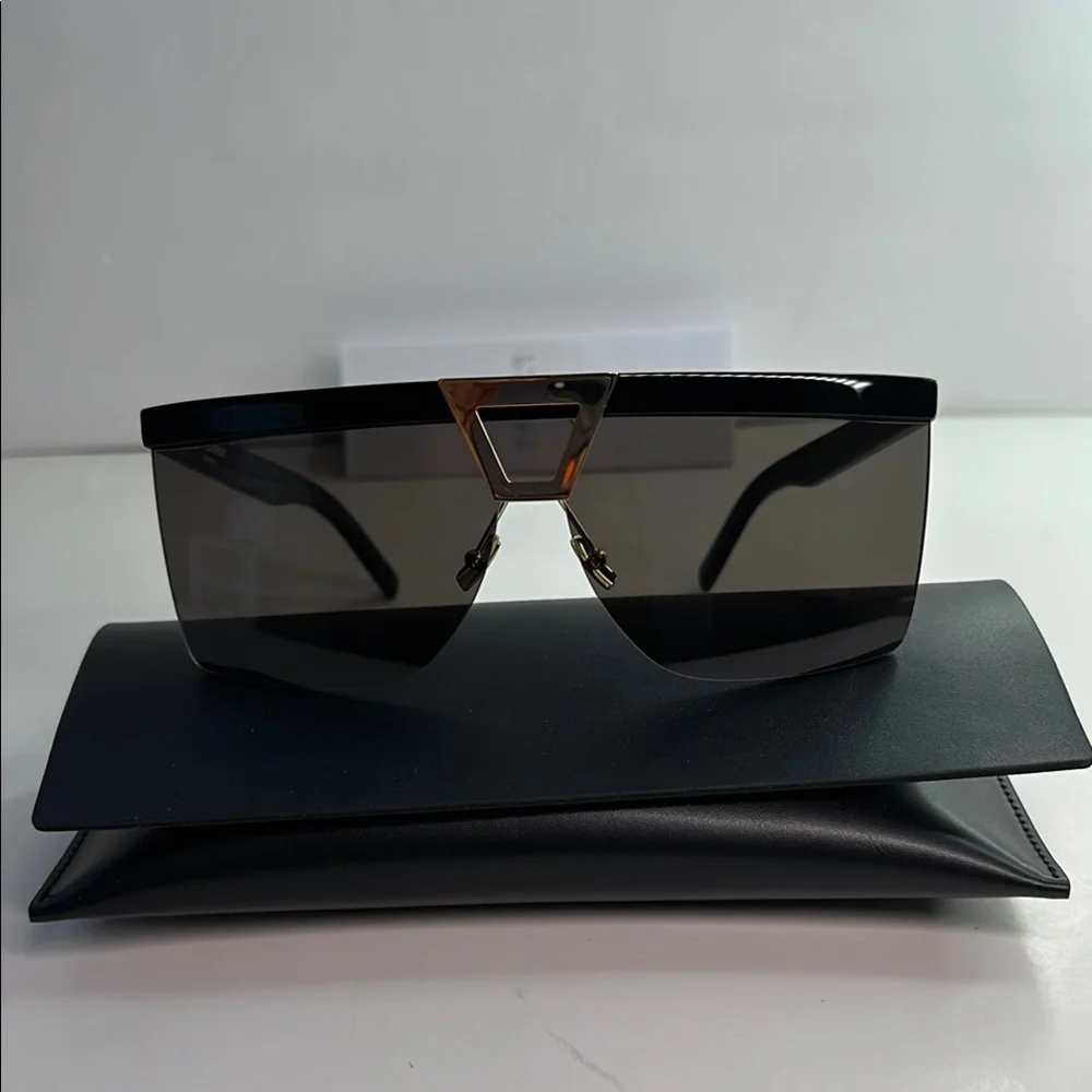 – New & Authentic Saint Laurent SL 537 PALACE Black Sunglasses
